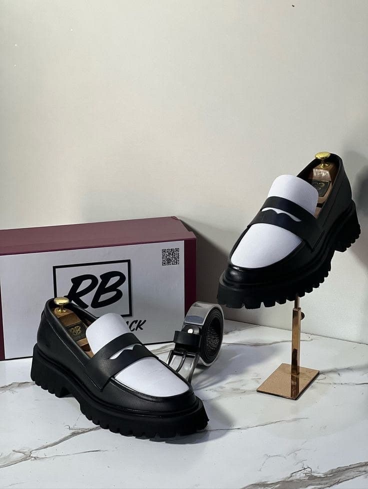 Classic Black & White Chunky